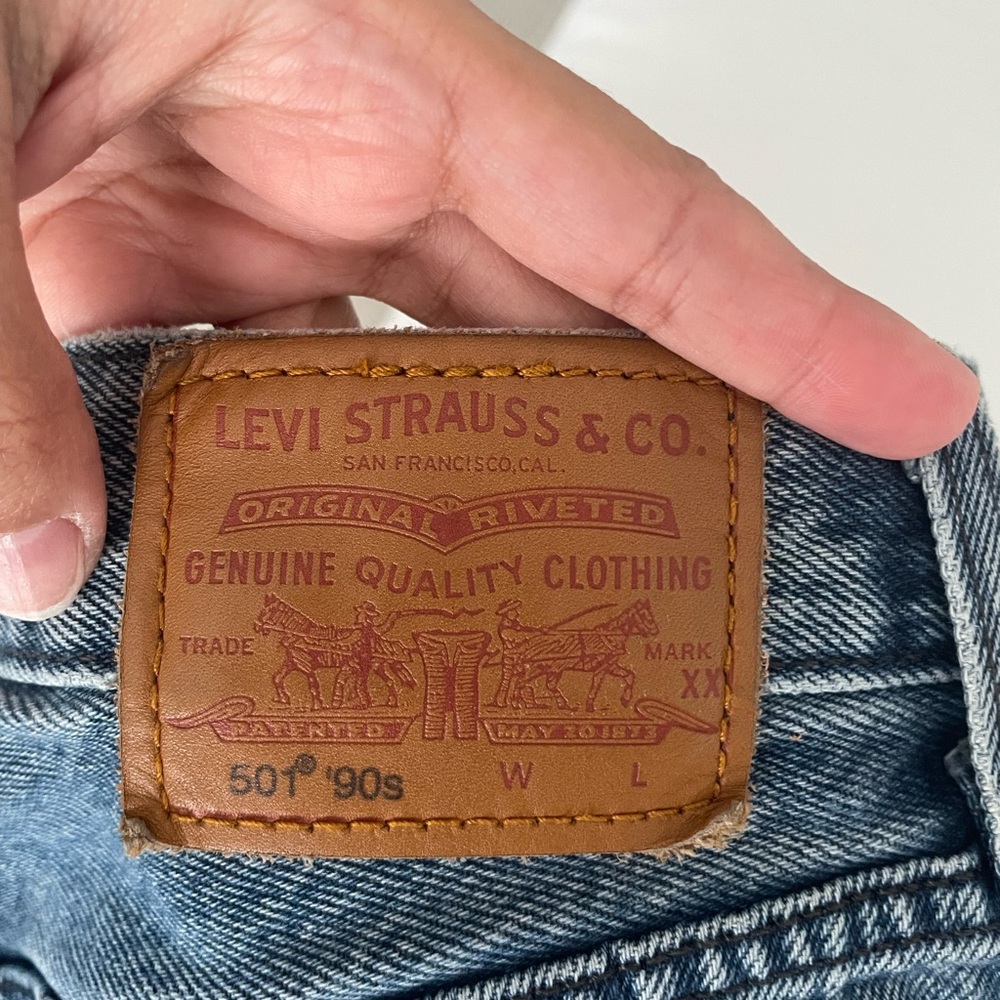 Levi’s 501 Original Women’s Straight Leg Jeans W24 L30 Classic Blue Wash - Picture 5 of 7